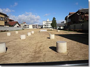 史跡長岡京跡朝堂院公園・翔鸞楼付近（南側から撮影）