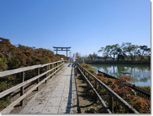 長岡天満宮・参道と八条ケ池