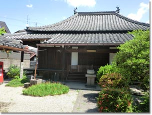 和泉式部の墓がある寺の講堂